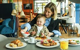 Courtyard By Marriott Amsterdam